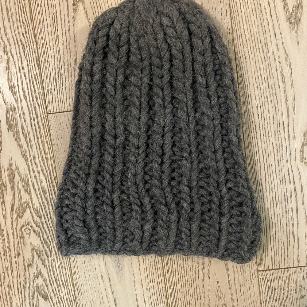 Hendrik Lou Rib Toque - Picture 3 of 3